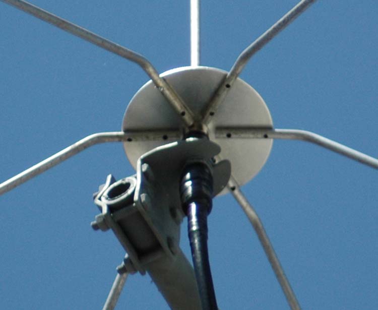 Photo 6 146MHz 1/4w ground plane installed and showing mounting details.